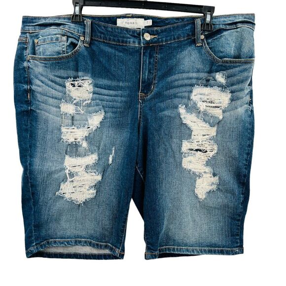Torrid Boyfriend Bermuda Distressed Jean Shorts Size 24 - Picture 4 of 16